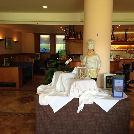 Ambassador Szálloda 3*